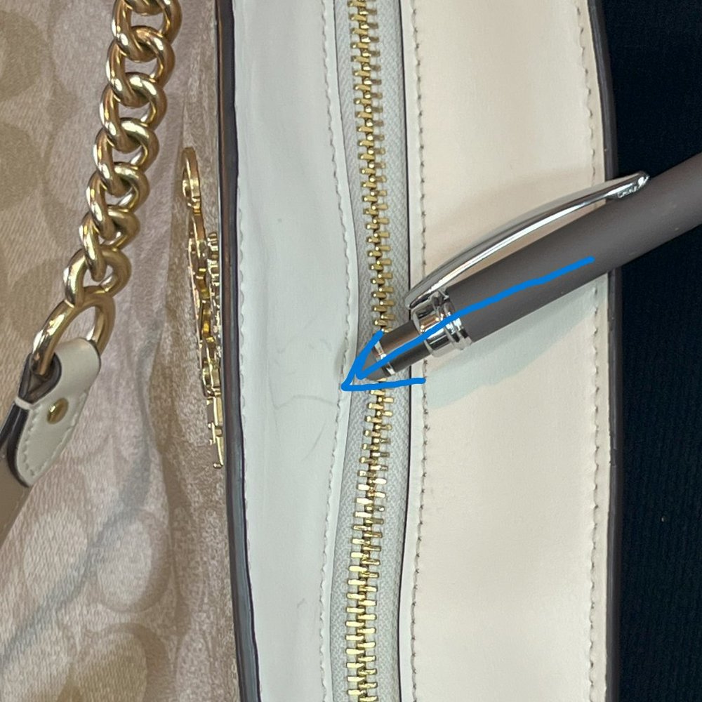 Coach Signature Pattern Leather Purse - Picture 11 of 11